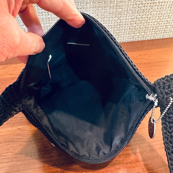 🌟HP🌟VTG 2000s The Sak Black Mini Crochet Shoulder Bag - Picture 3 of 10